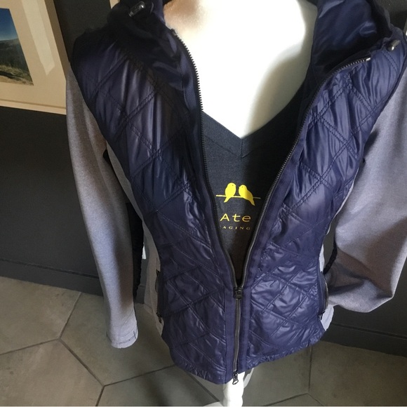 Athleta Aries Jacket Size: M EUC - Picture 5 of 10